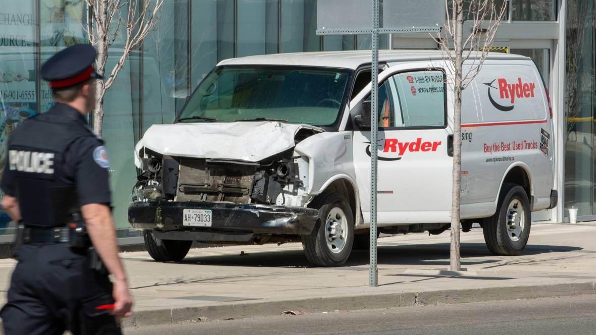 toronto-van-crash