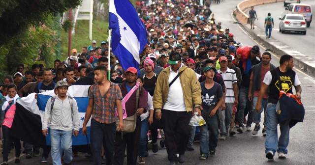 181017-caravan-guatemala-honduran-migrants-se-253p_d0c508e7d392fee5f3c021734d954686.1200;630;7;70;5 (2)