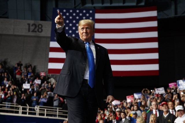 181026-donald-trump-maga-rally-north-carolina-se-733p_a95b9d5178ba11bbc849cac45f44eb01.fit-760w