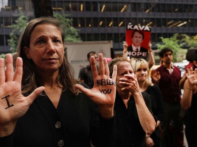 kavanaugh-protest-03-gty-jc-180927_hpMain_4x3_992