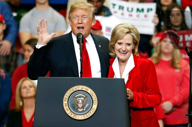 Cindy Hyde-Smith, Donald Trump