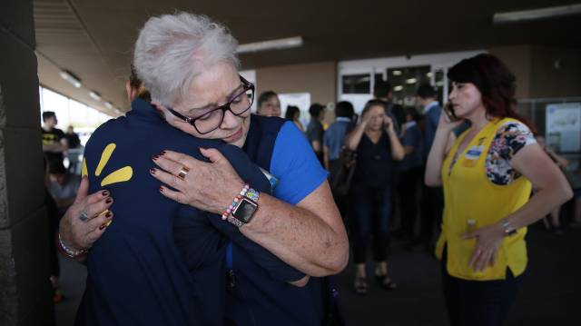 3627b992-26fc-4e96-93d1-10b67f250d3b-XXX_2_Active_Shooter_WalMart_El_Paso