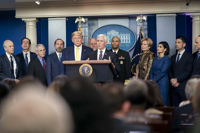 1280px-President_Trump_Vice_President_Pence_and_Members_of_the_Coronavirus_Task_Force_Brief_the_Press_49646174161